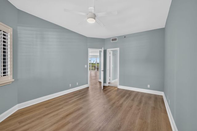 200 Waterway Road 206, Tequesta, FL 33469