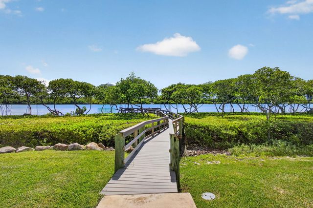 200 Waterway Road 206, Tequesta, FL 33469