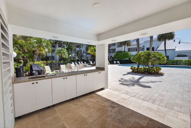 200 Waterway Road 206, Tequesta, FL 33469