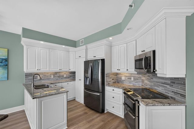 200 Waterway Road 206, Tequesta, FL 33469