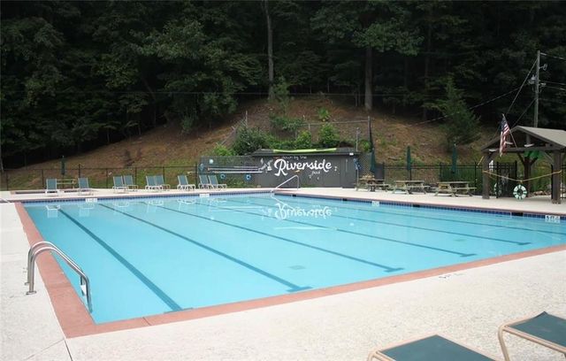 135 Flat Ridge Road, Ellijay, GA 30540