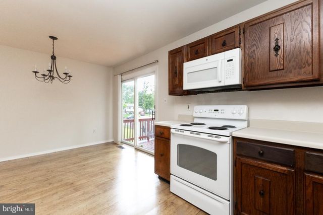 5308 MACWOOD DR, Woodbridge, VA 22193