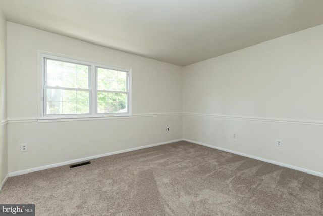 5308 MACWOOD DR, Woodbridge, VA 22193