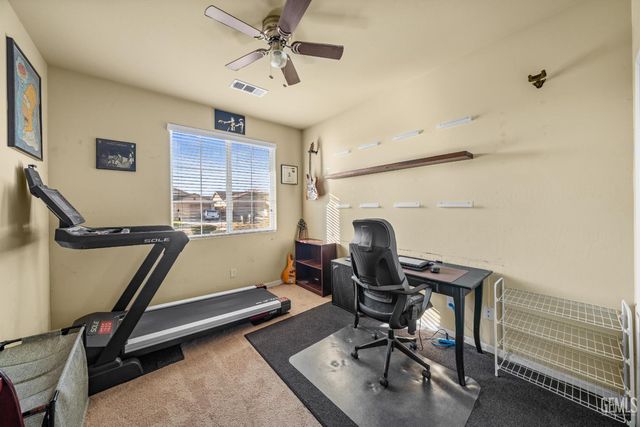 9214 Cadbury Drive, Bakersfield, CA 93311