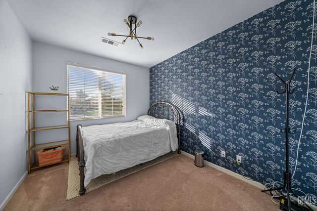 9214 Cadbury Drive, Bakersfield, CA 93311