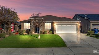 9214 Cadbury Drive, Bakersfield, CA 93311