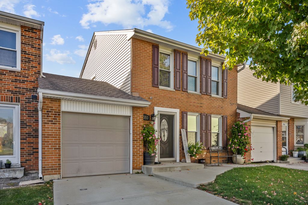 1353 Portsmouth Court, Carol Stream, IL 60188 — photo 2