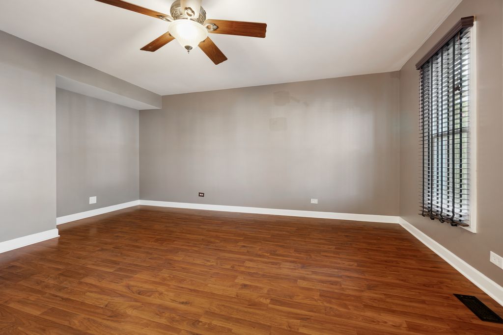 1353 Portsmouth Court, Carol Stream, IL 60188 — photo 5