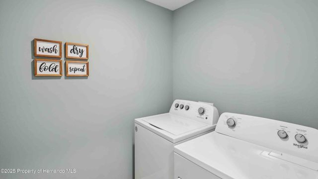 10582 Tucker Road, Weeki Wachee, FL 34613