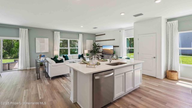 10582 Tucker Road, Weeki Wachee, FL 34613