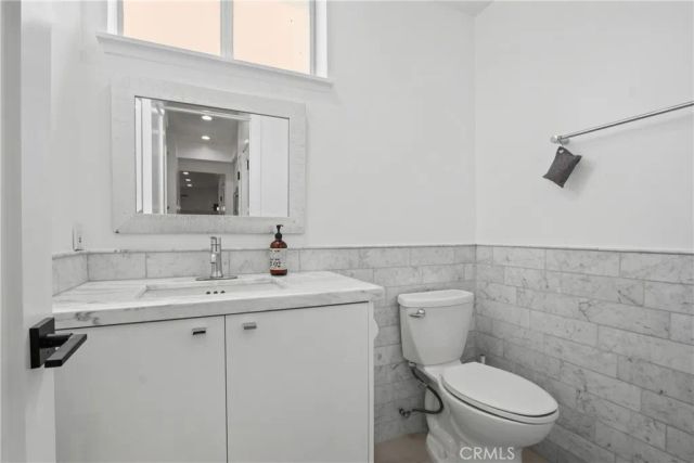 1133 24th Street 11, Santa Monica, CA 90403