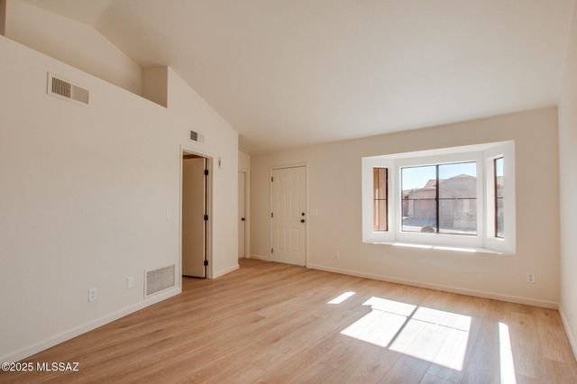 9949 E Skyward Way, Tucson, AZ 85730