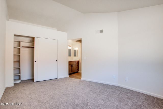 9949 E Skyward Way, Tucson, AZ 85730