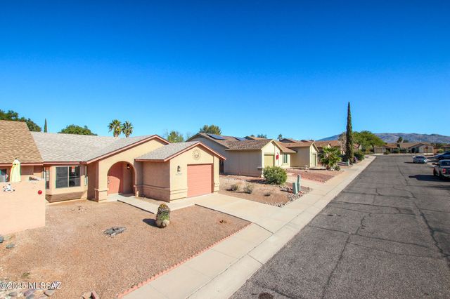 9949 E Skyward Way, Tucson, AZ 85730