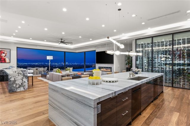 11 Rockstream Drive, Henderson, NV 89012