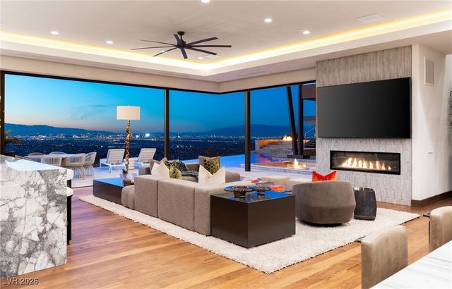 11 Rockstream Drive, Henderson, NV 89012