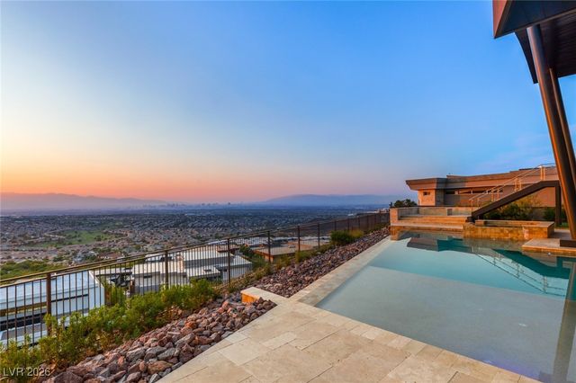 11 Rockstream Drive, Henderson, NV 89012