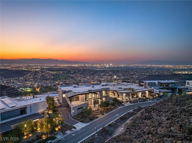 11 Rockstream Drive, Henderson, NV 89012