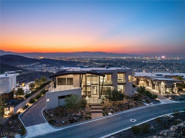 11 Rockstream Drive, Henderson, NV 89012