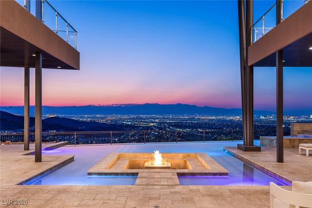 11 Rockstream Drive, Henderson, NV 89012