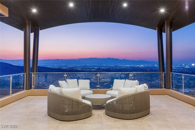 11 Rockstream Drive, Henderson, NV 89012