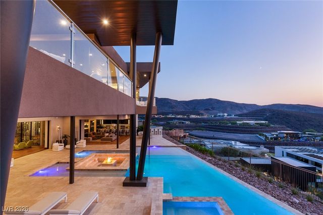 11 Rockstream Drive, Henderson, NV 89012