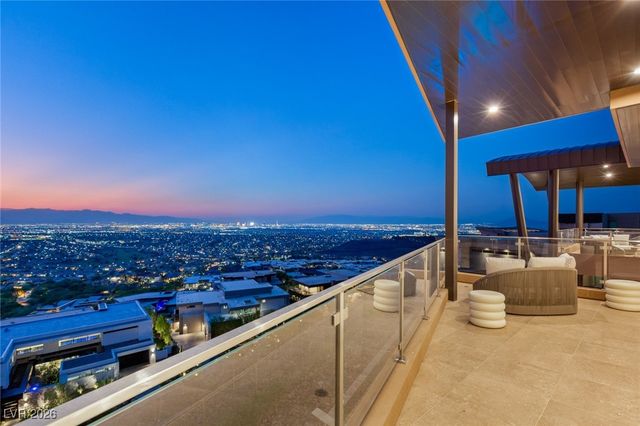 11 Rockstream Drive, Henderson, NV 89012