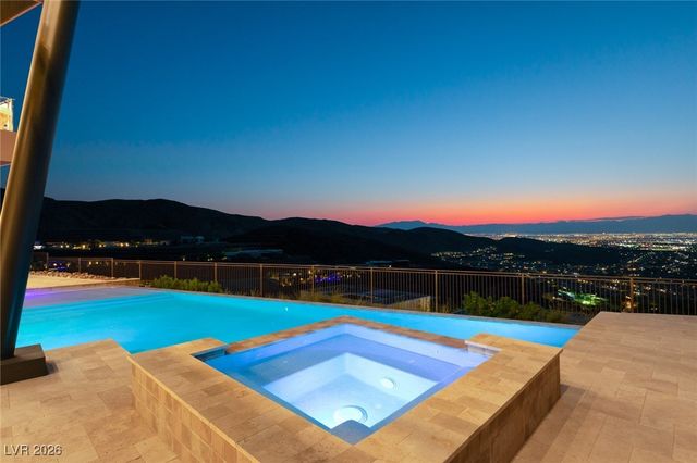 11 Rockstream Drive, Henderson, NV 89012