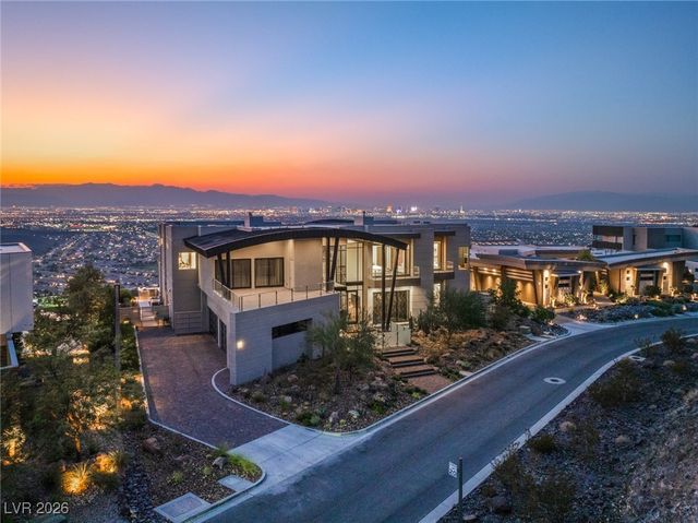 11 Rockstream Drive, Henderson, NV 89012