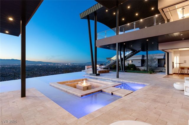 11 Rockstream Drive, Henderson, NV 89012