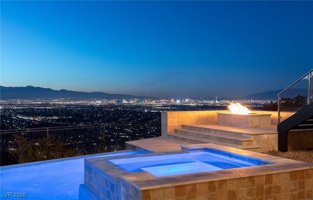 11 Rockstream Drive, Henderson, NV 89012