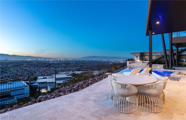 11 Rockstream Drive, Henderson, NV 89012