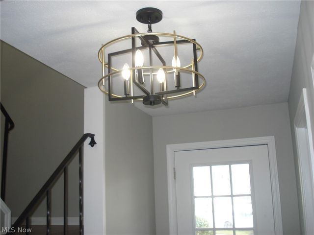 8290 Quail Point Lane, Mentor, OH 44060