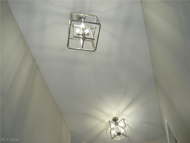 8290 Quail Point Lane, Mentor, OH 44060