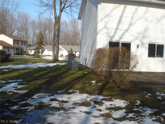 8290 Quail Point Lane, Mentor, OH 44060