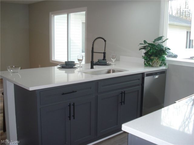 8290 Quail Point Lane, Mentor, OH 44060