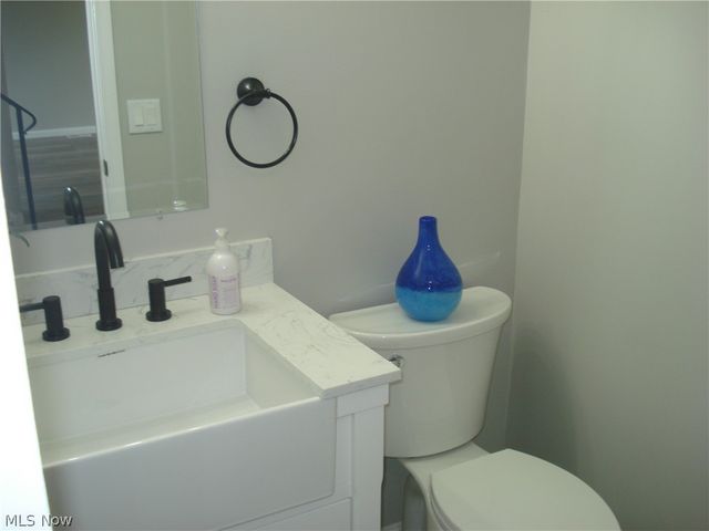 8290 Quail Point Lane, Mentor, OH 44060