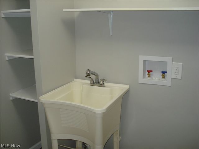 8290 Quail Point Lane, Mentor, OH 44060