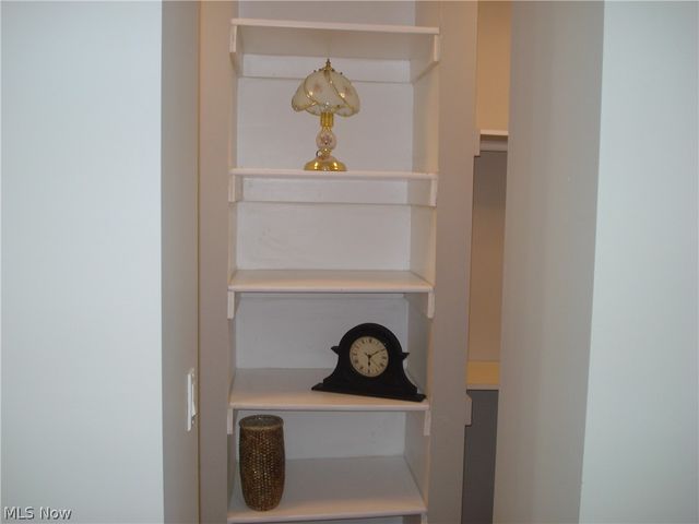 8290 Quail Point Lane, Mentor, OH 44060