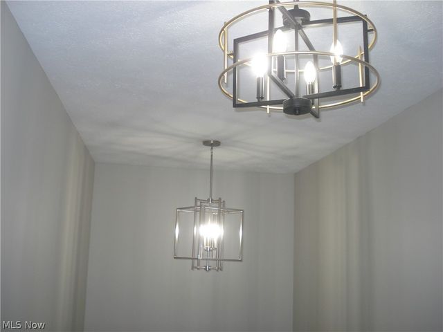 8290 Quail Point Lane, Mentor, OH 44060