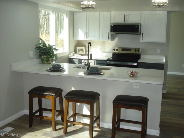 8290 Quail Point Lane, Mentor, OH 44060