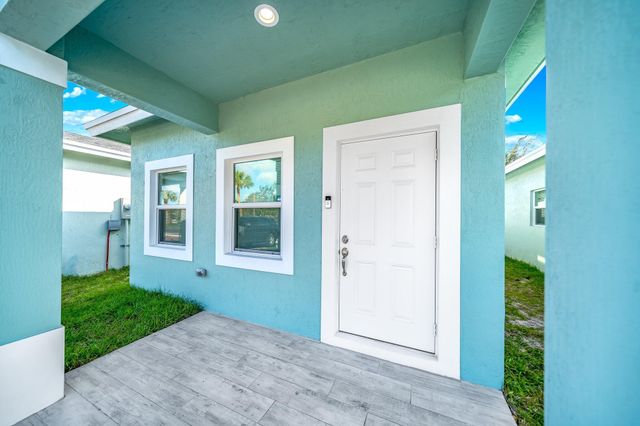 2710 Nokomis Avenue, West Palm Beach, FL 33409