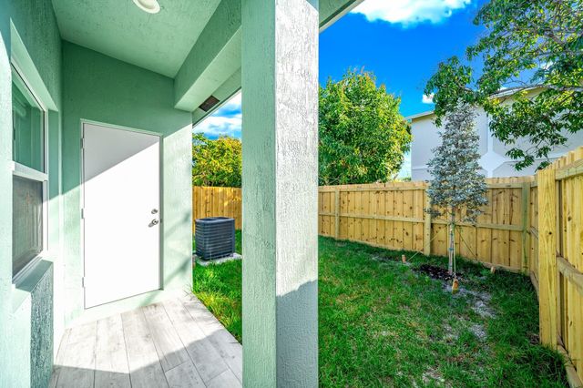 2710 Nokomis Avenue, West Palm Beach, FL 33409