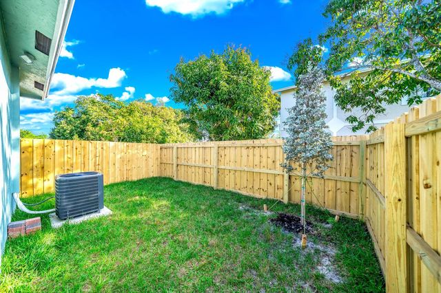 2710 Nokomis Avenue, West Palm Beach, FL 33409