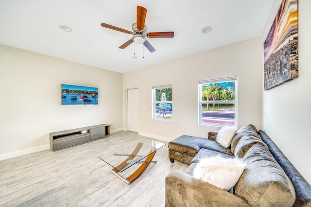 2710 Nokomis Avenue, West Palm Beach, FL 33409