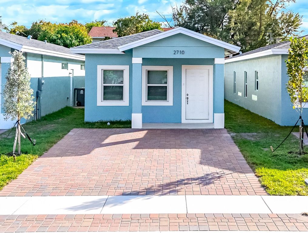 2710 Nokomis Avenue, West Palm Beach, FL 33409
