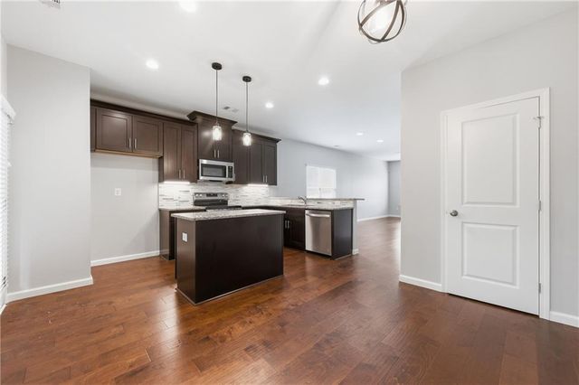 886 Ambient Way SW, Atlanta, GA 30331