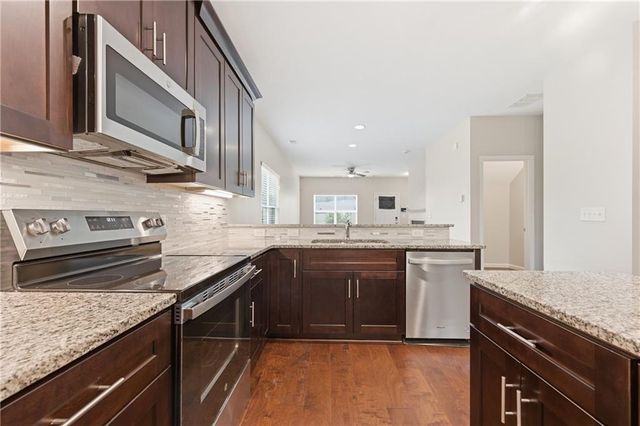 886 Ambient Way SW, Atlanta, GA 30331