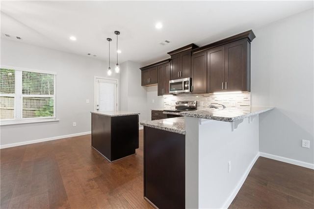 886 Ambient Way SW, Atlanta, GA 30331