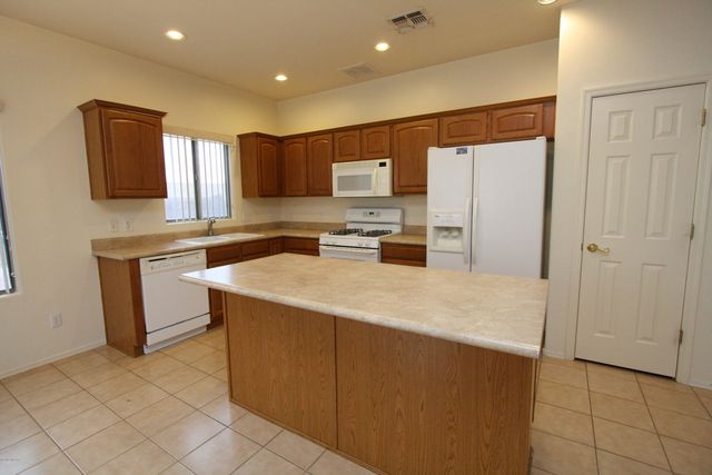 60719 E Eagle Heights Drive, Tucson, AZ 85739